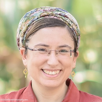 Dr. Chana Shachan-Rosby